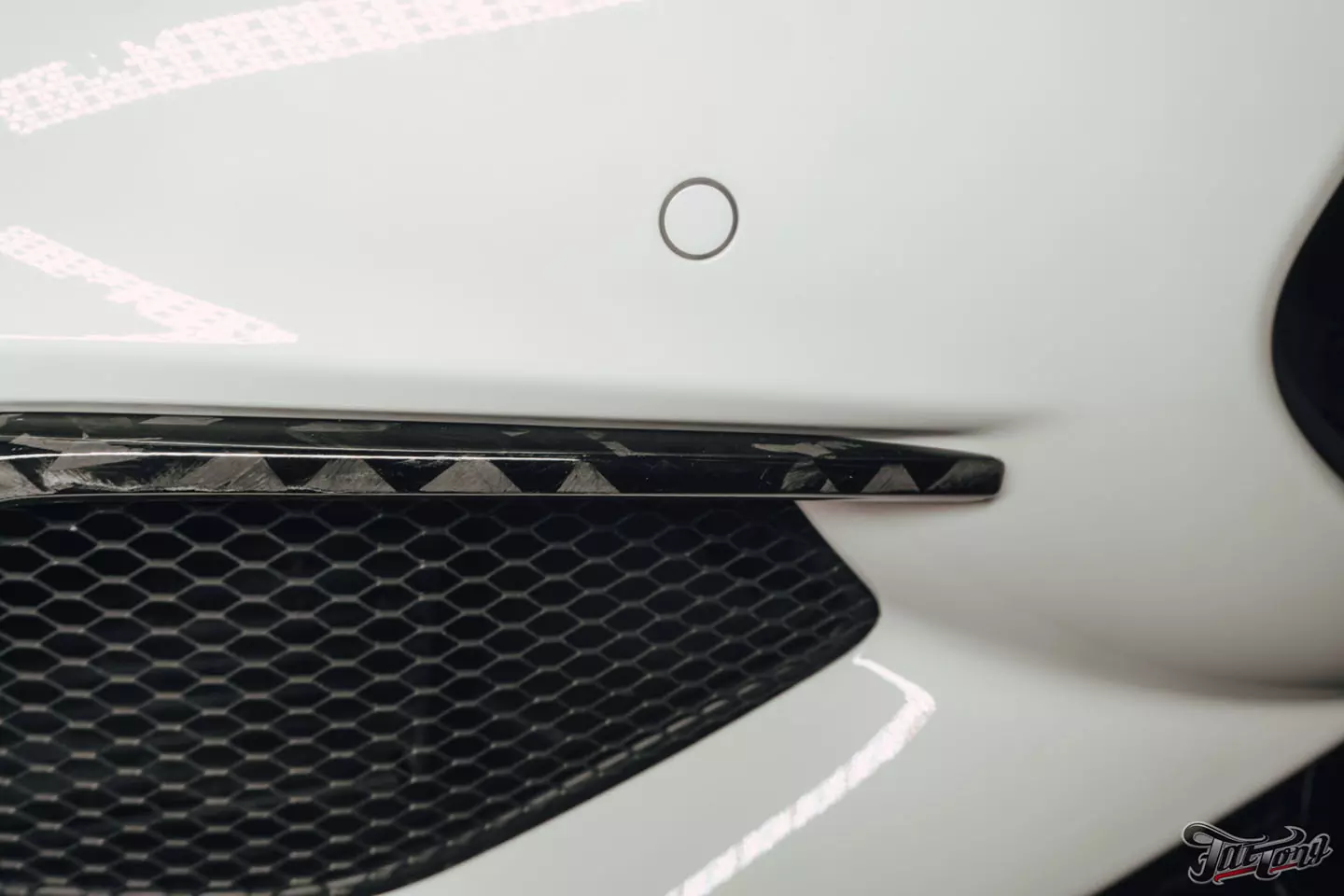 Замена бампера, доработка карбона и другие работы на Maserati Ghibli